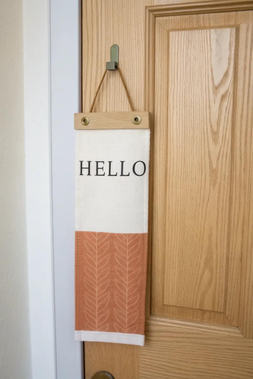 Flip this reversible door sign from everyday to seasonal style—no extra storage needed.