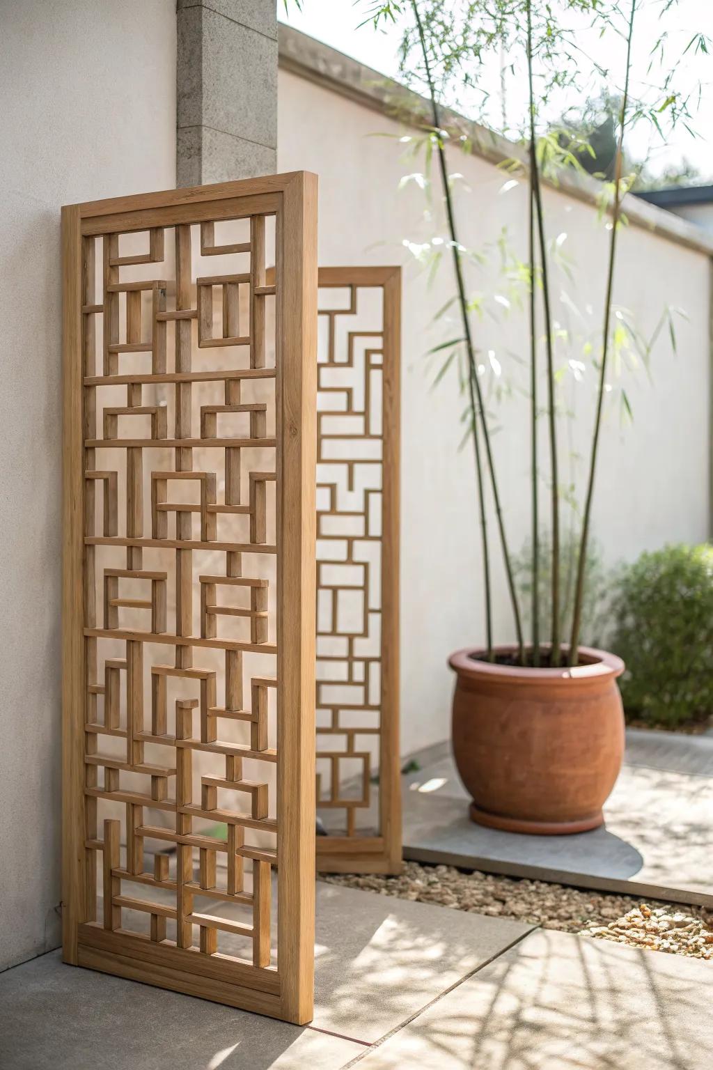 A light wood lattice panel adds privacy without blocking sunlight in a small Chinese-style garden.
