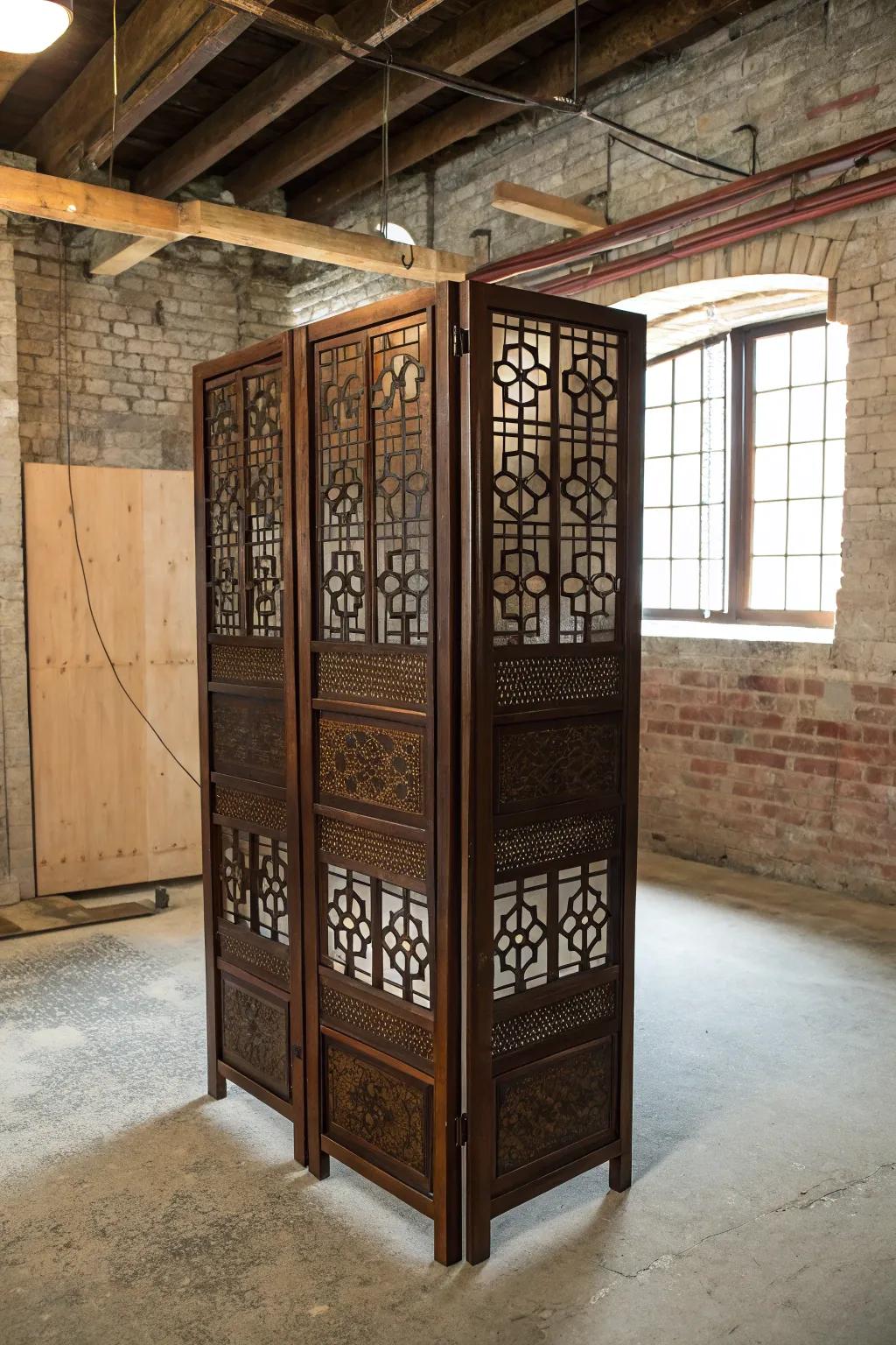 Transform your space with the art of mobility: A masterfully crafted freestanding screen for versatile living.